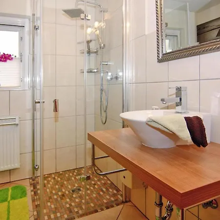 In With A Shared Pool Rehm-Flehde-Bargen